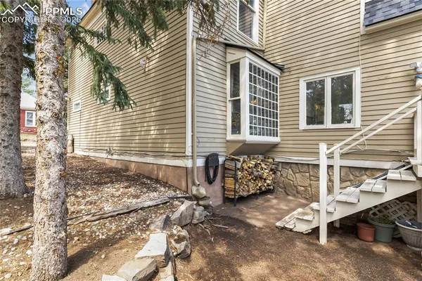 $425,000 | 410 Lee Avenue, Victor, CO 80860