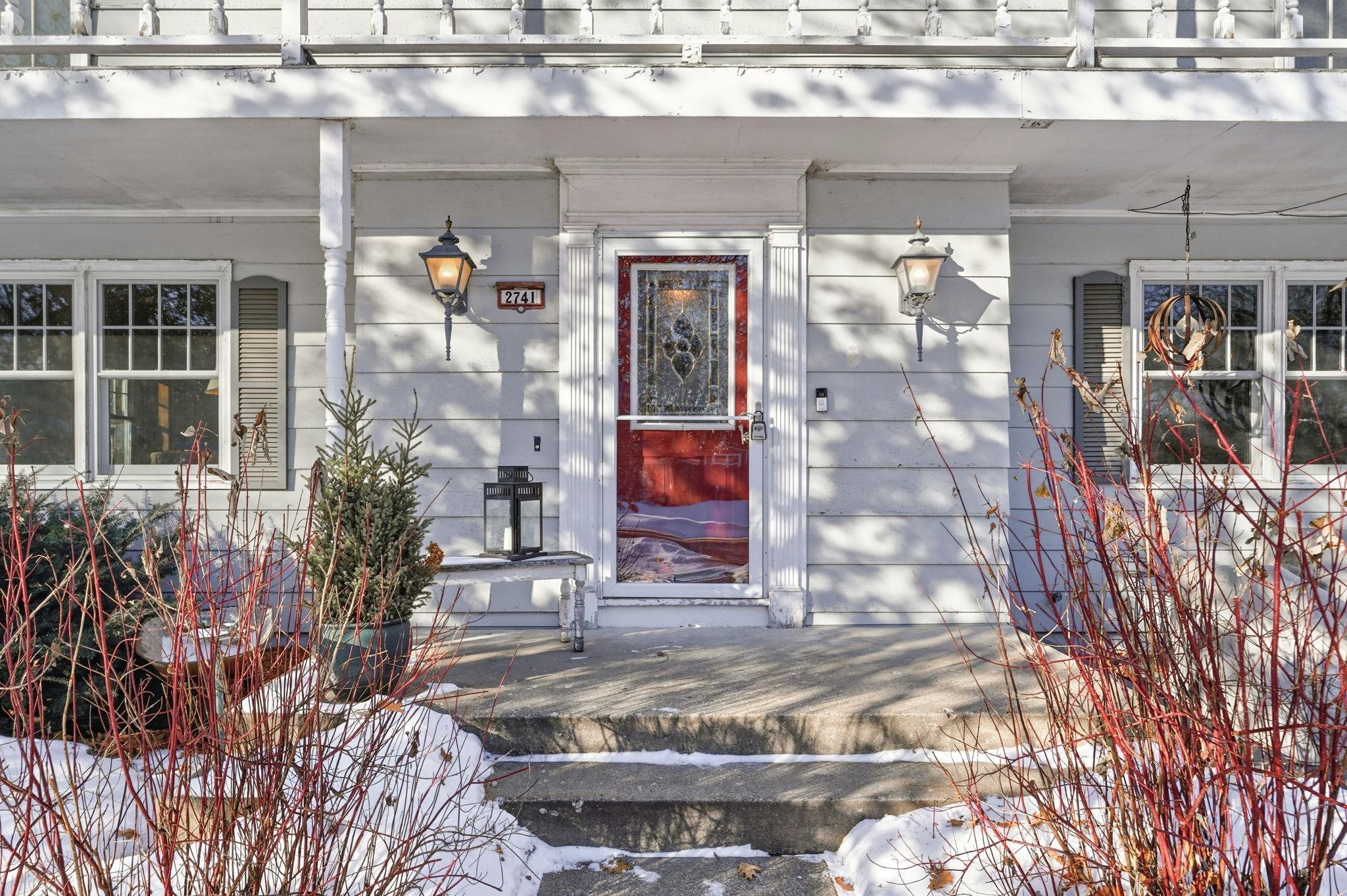 2741 Zane Avenue North Crystal, MN 55422 - Photo 2 of 34