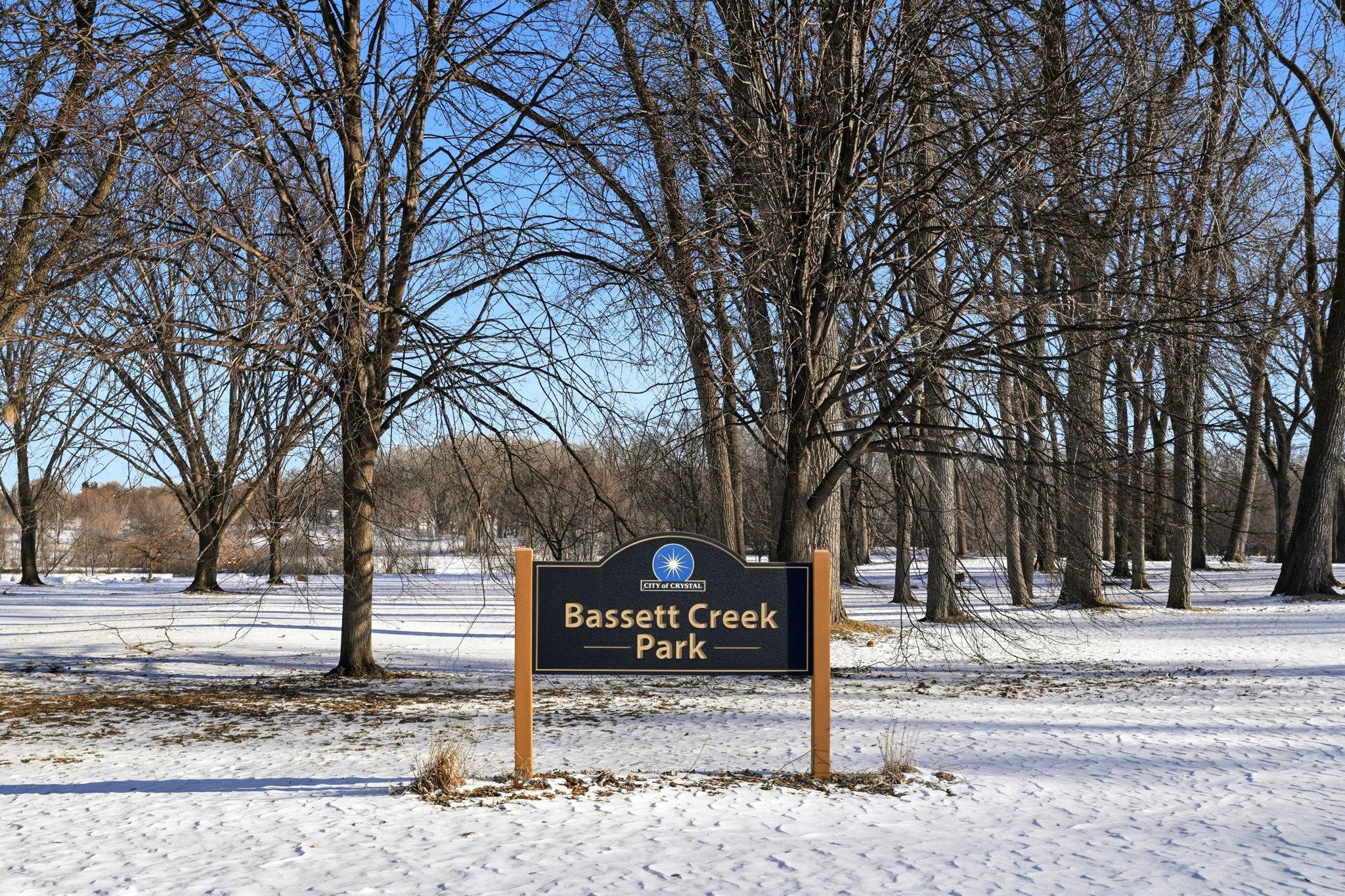 2741 Zane Avenue North Crystal, MN 55422 - Photo 32 of 34