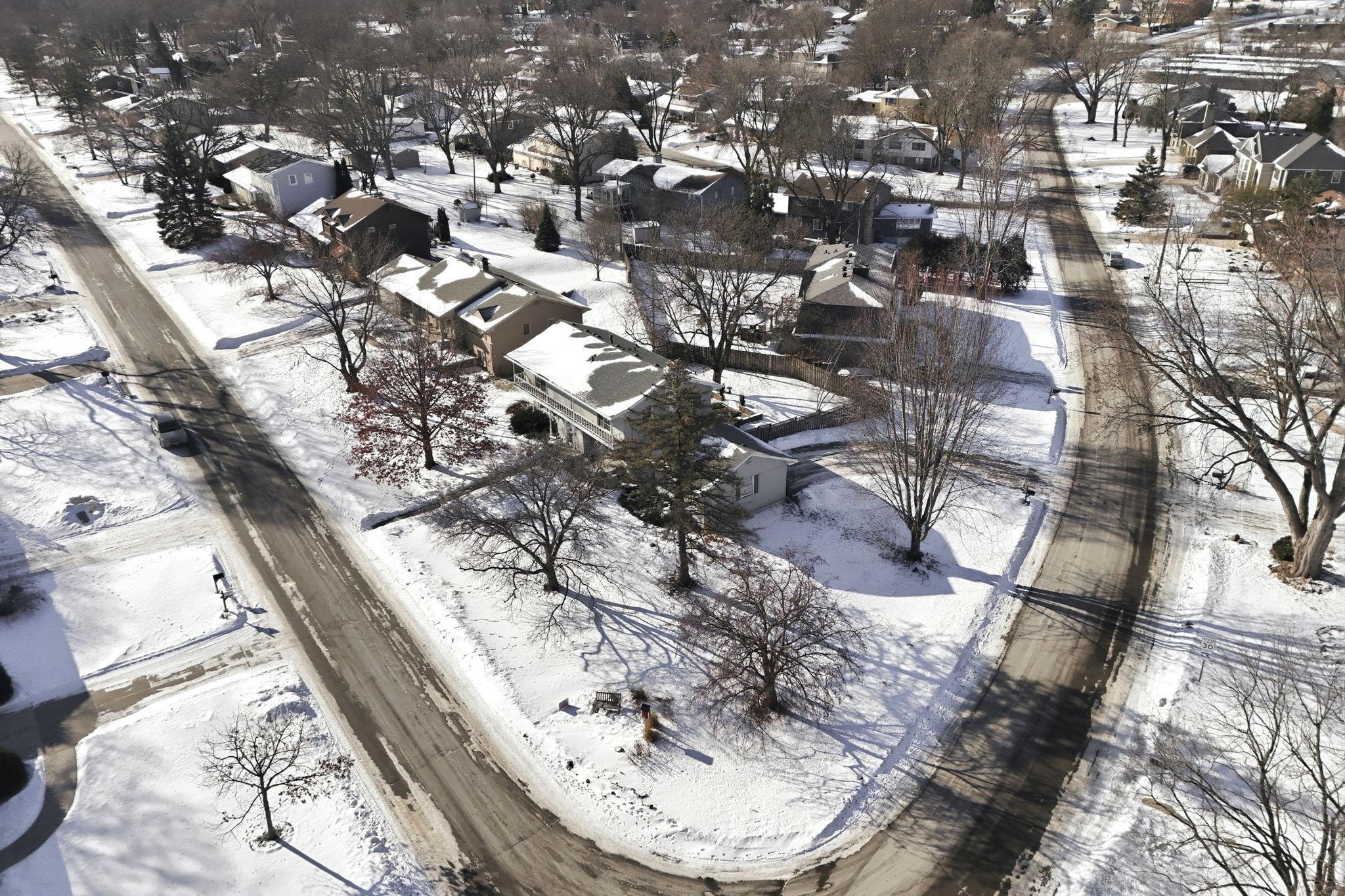 2741 Zane Avenue North Crystal, MN 55422 - Photo 33 of 34