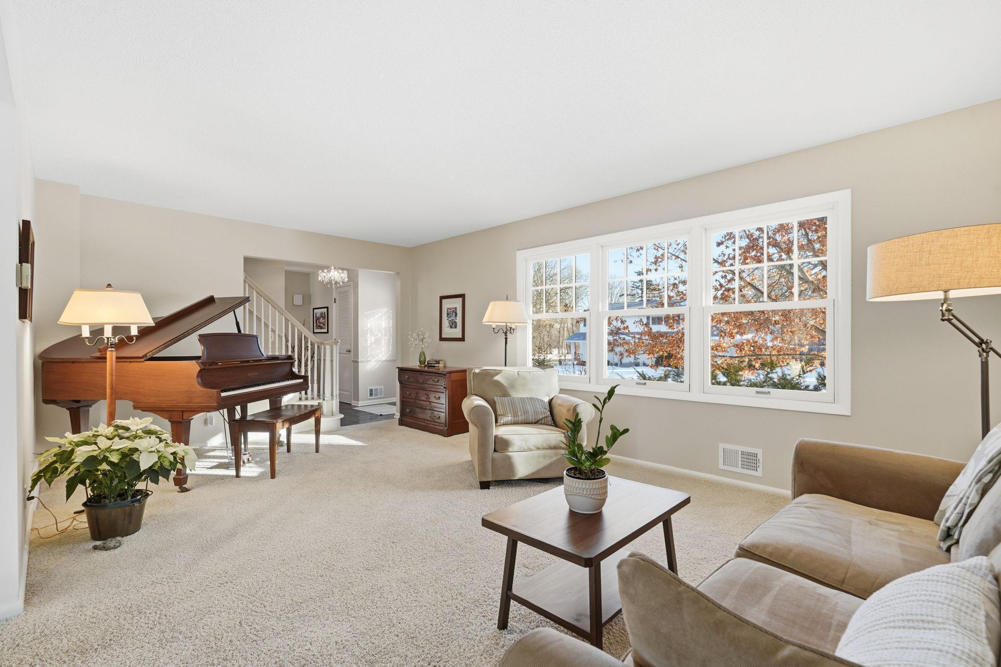 2741 Zane Avenue North Crystal, MN 55422 - Photo 4 of 34