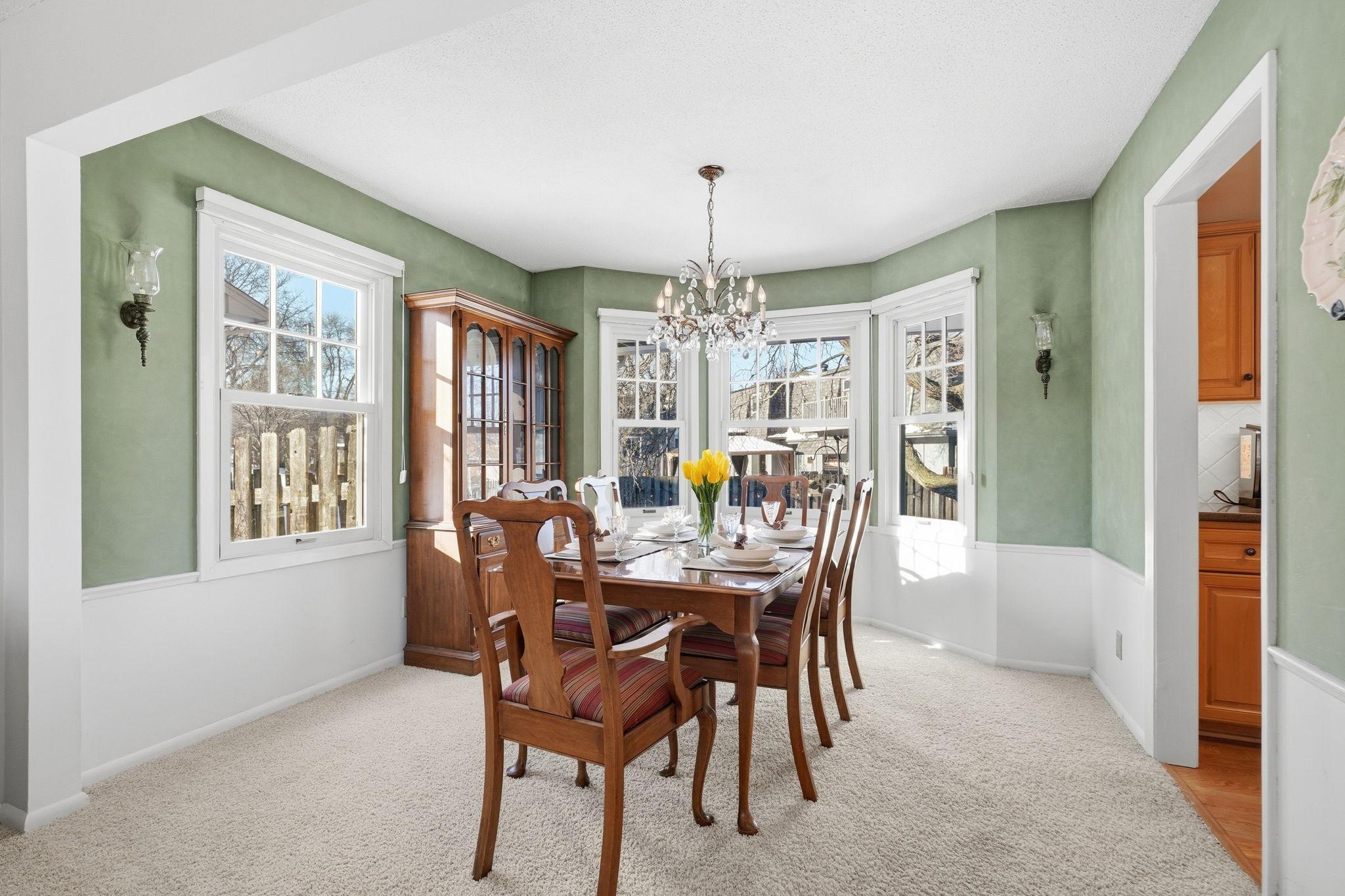 2741 Zane Avenue North Crystal, MN 55422 - Photo 5 of 34