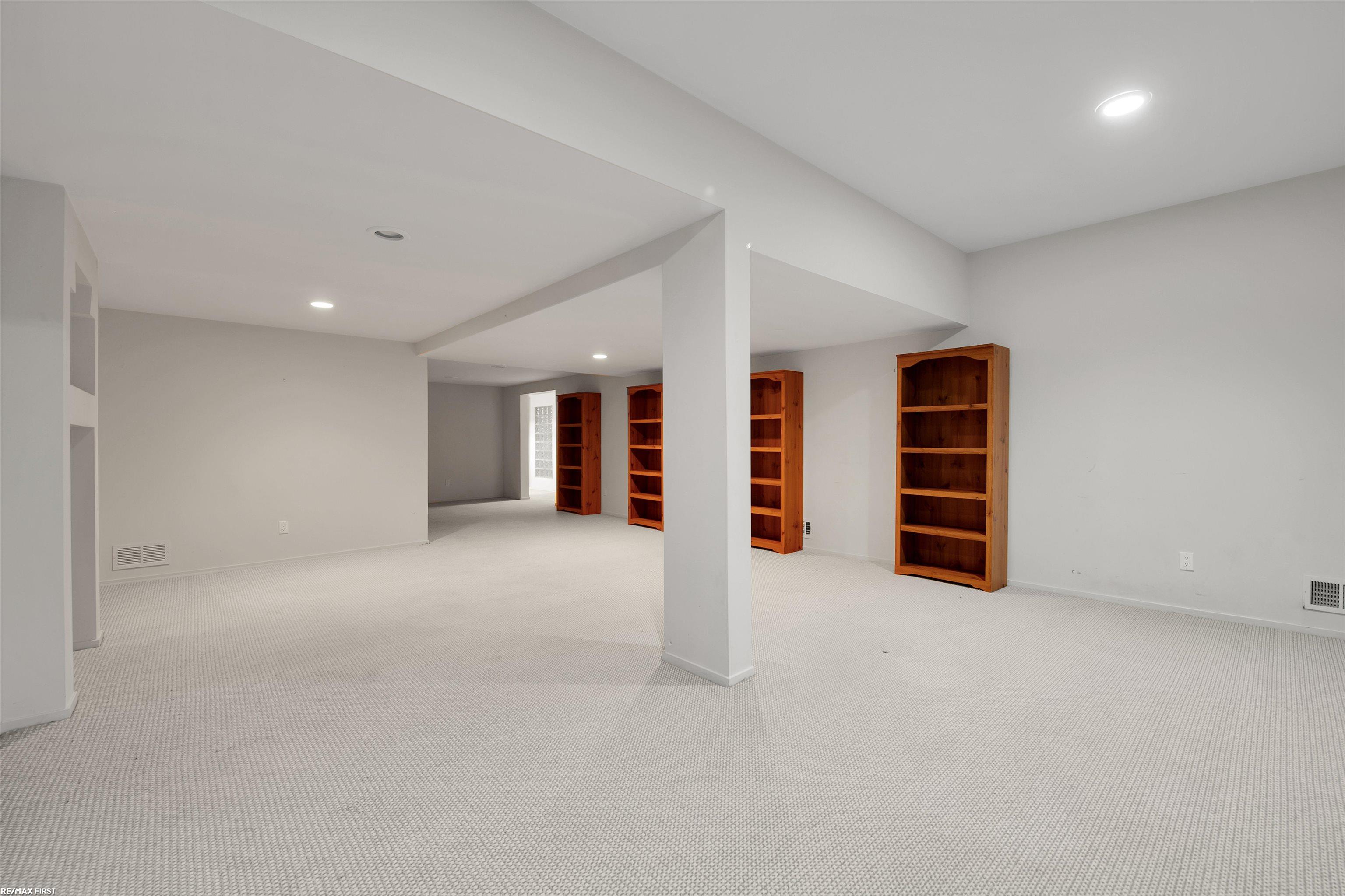 5114 Stonehenge Drive Rochester, MI 48306 - Photo 30 of 53