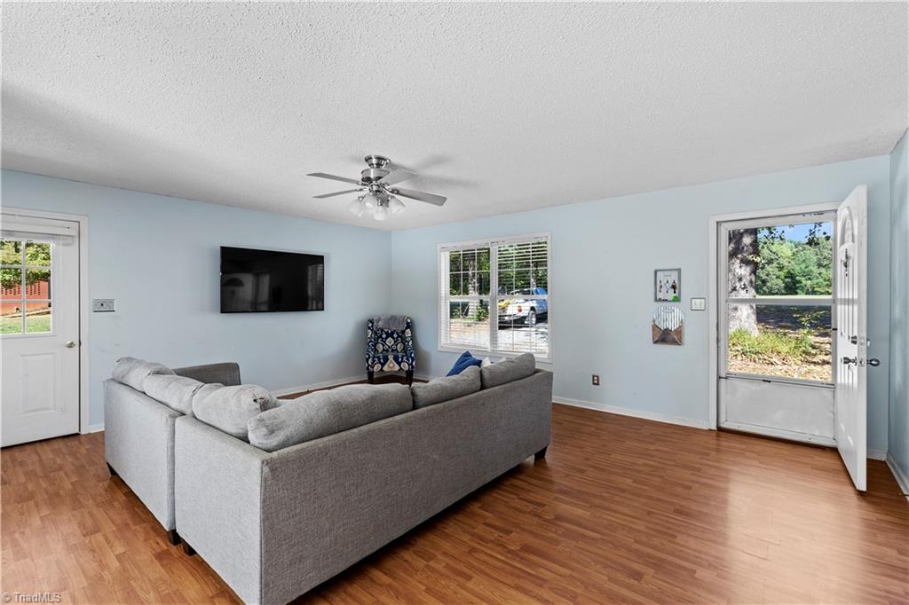 2751 Michael Road Lexington, NC 27295 - Photo 3 of 14