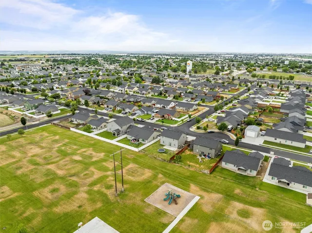 $450,000 | 736 South Rees Street, Moses Lake, WA 98837