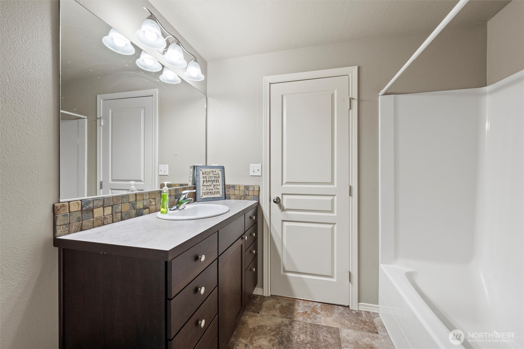 736 South Rees Street Moses Lake, WA 98837 - Photo 16 of 40