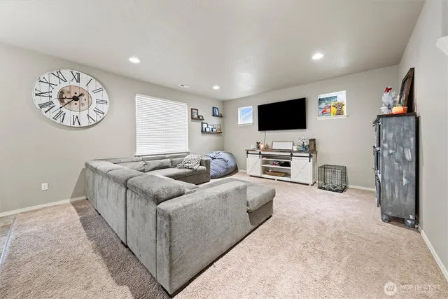 $450,000 | 736 South Rees Street, Moses Lake, WA 98837