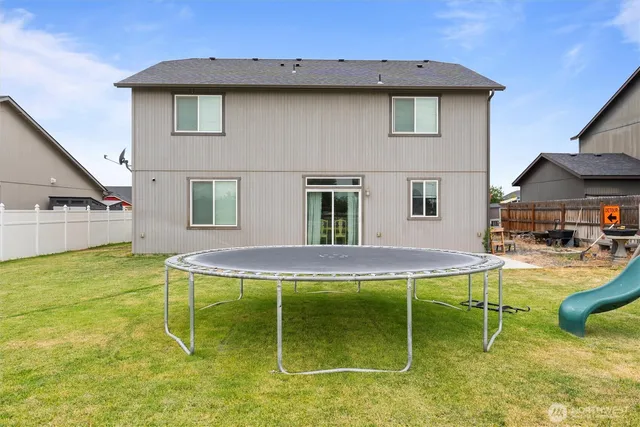 $450,000 | 736 South Rees Street, Moses Lake, WA 98837