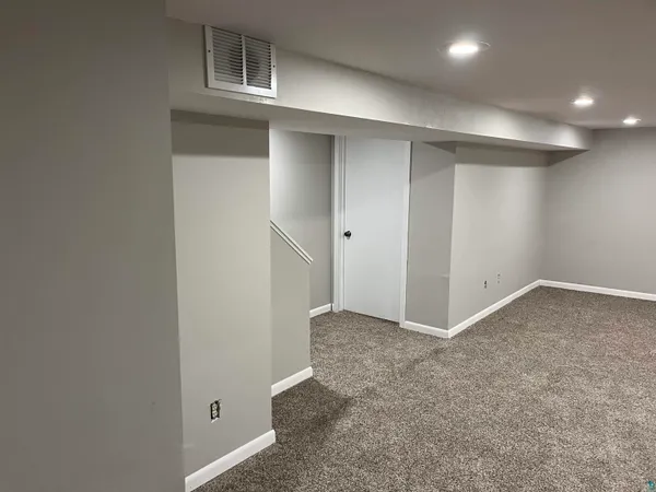 $279,900 | 35 Arthur Creek, Silver Bay, MN 55614