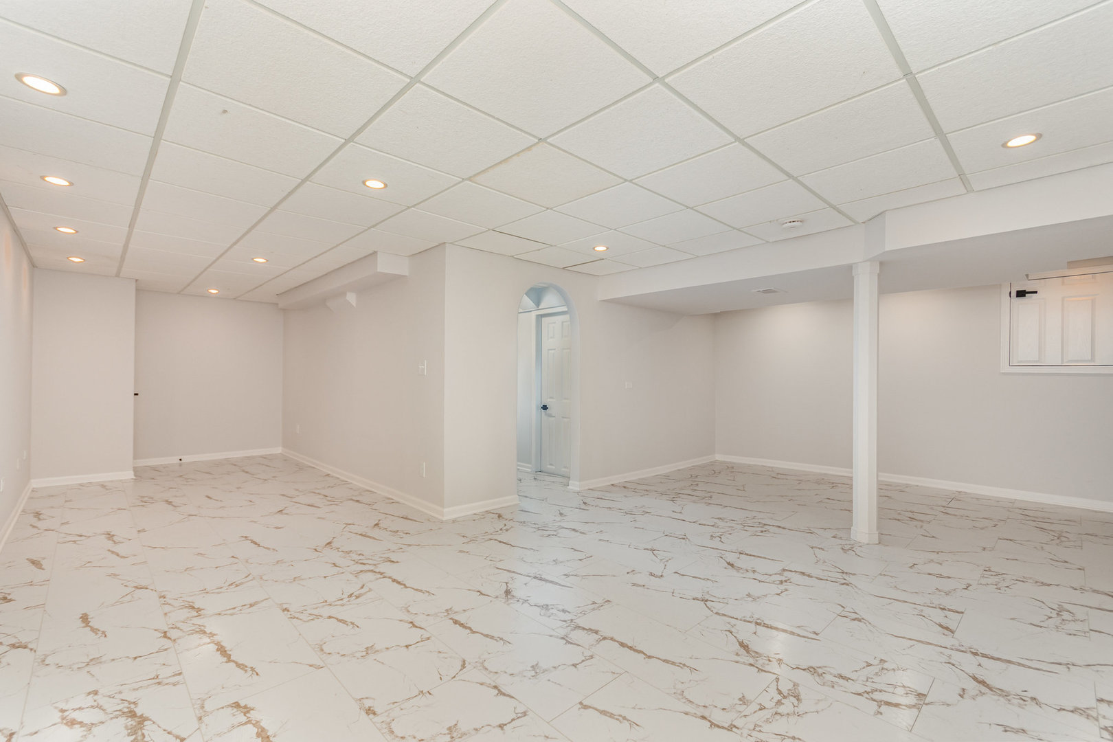 2746 Hillsboro Boulevard Aurora, IL 60503 - Photo 22 of 26