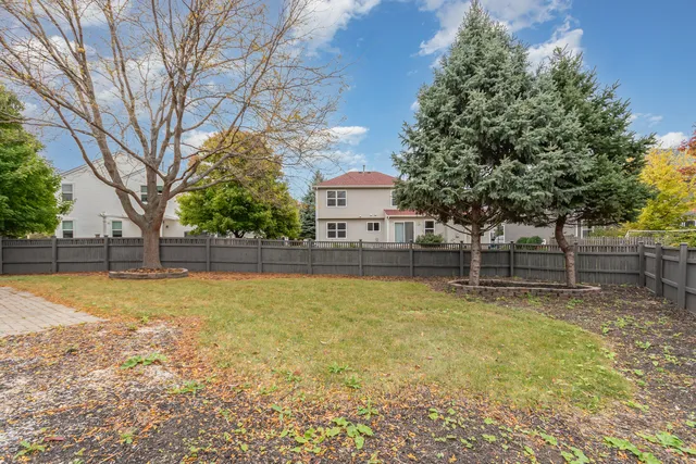 $439,900 | 2746 Hillsboro Boulevard, Aurora, IL 60503