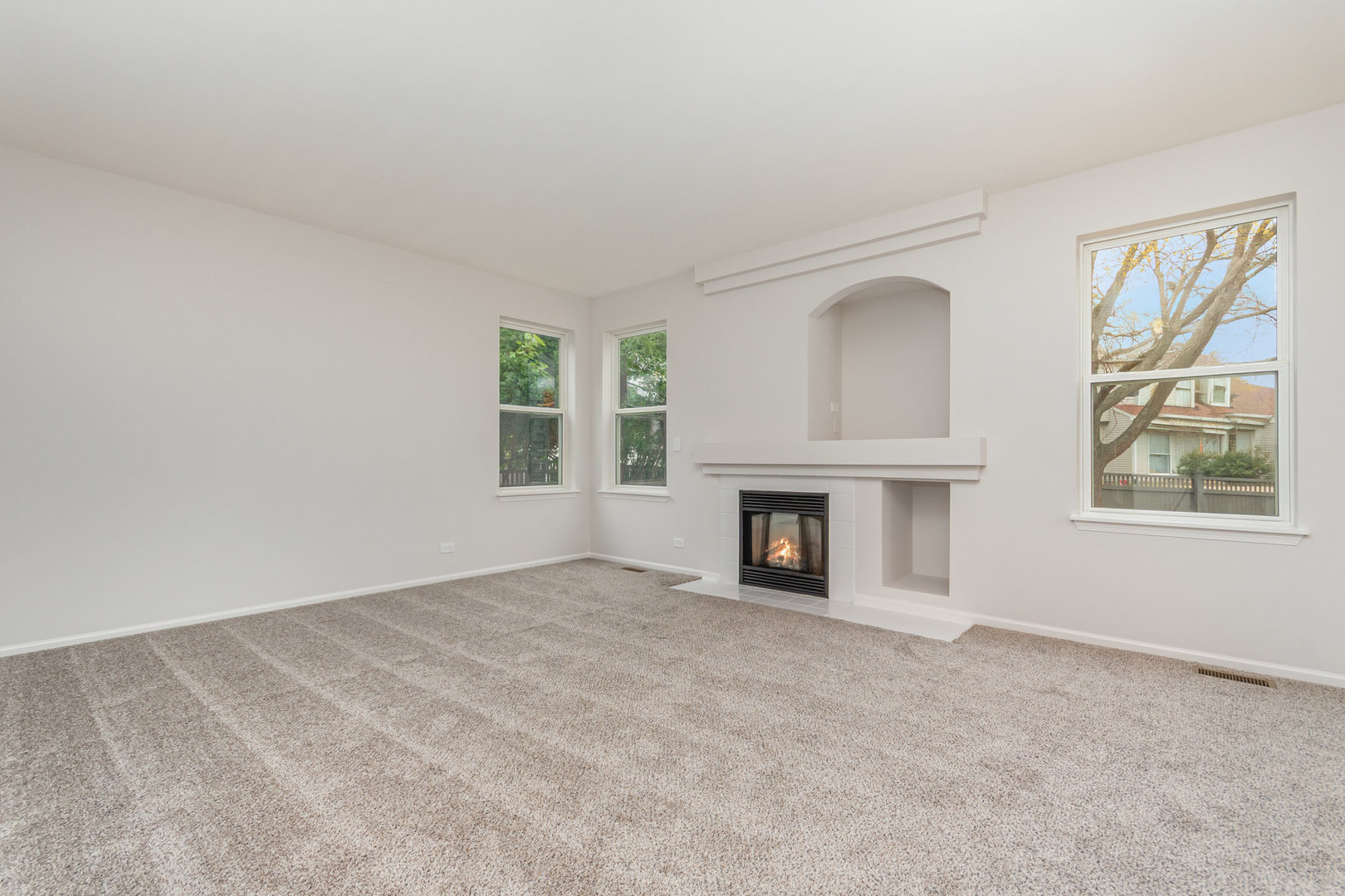 2746 Hillsboro Boulevard Aurora, IL 60503 - Photo 10 of 26