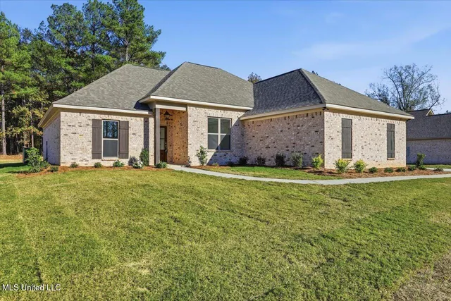 $344,900 | 217 New Haven Lane, Brandon, MS 39042