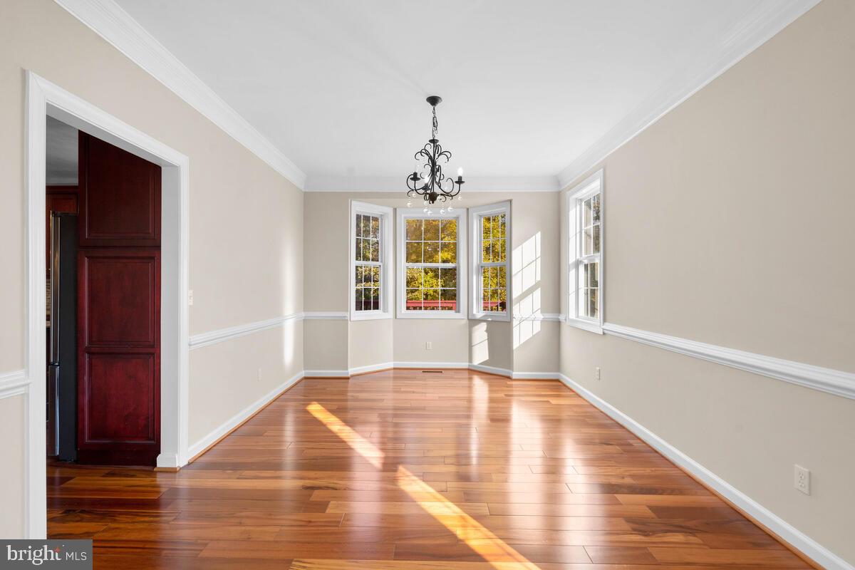 19127 Muncaster Road Derwood, MD 20855 - Photo 9 of 71 Gallery Image 9