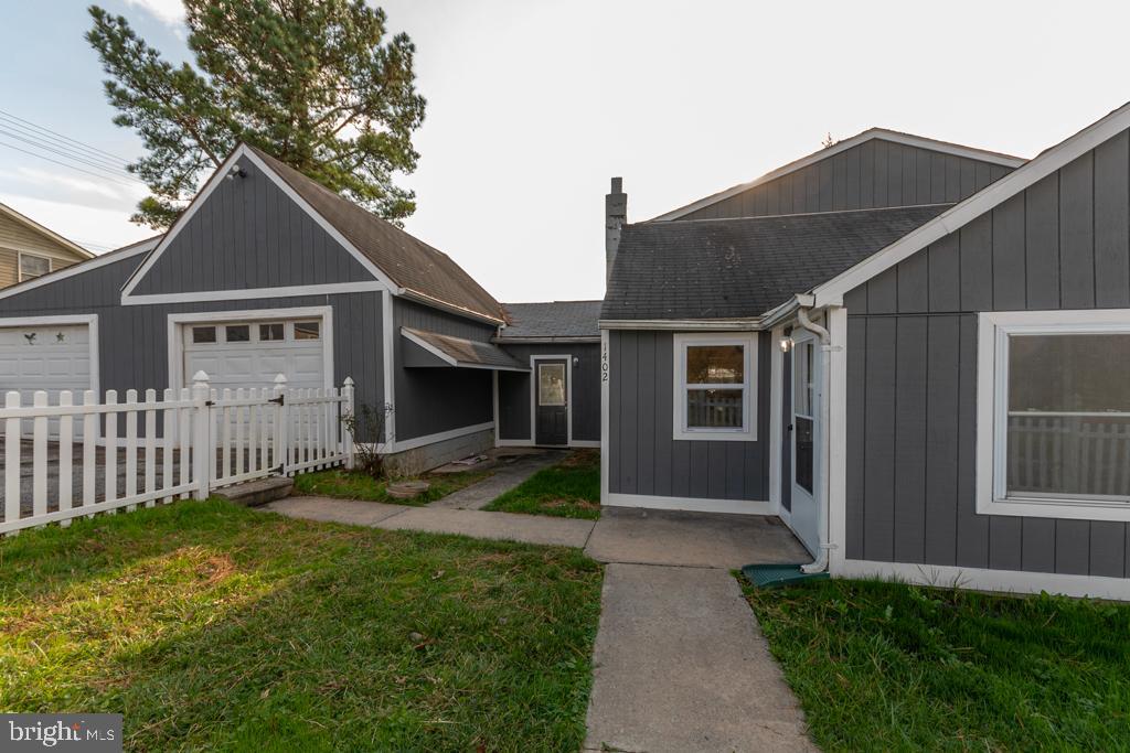 Welcome to 1402 Peverly Rd in Abingdon
