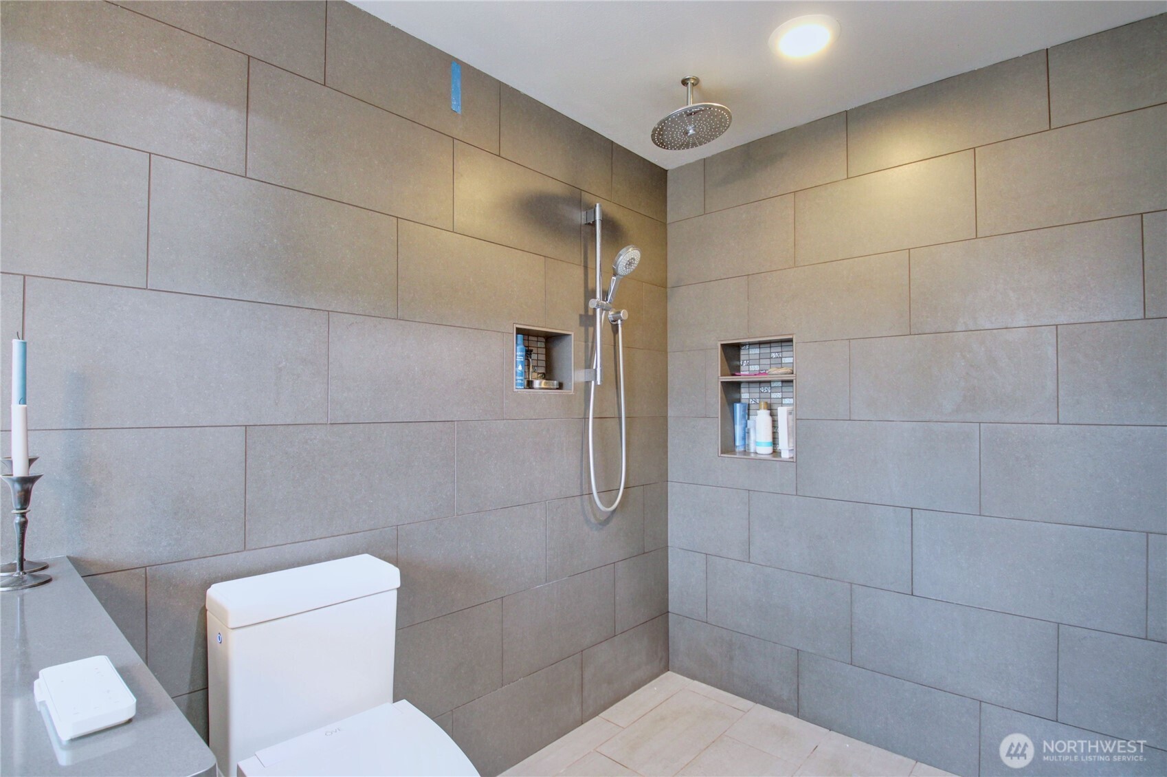 3200 Shelly Hill Road Mount Vernon, WA 98274 - Photo 17 of 39 a bathroom with a toilet and shower