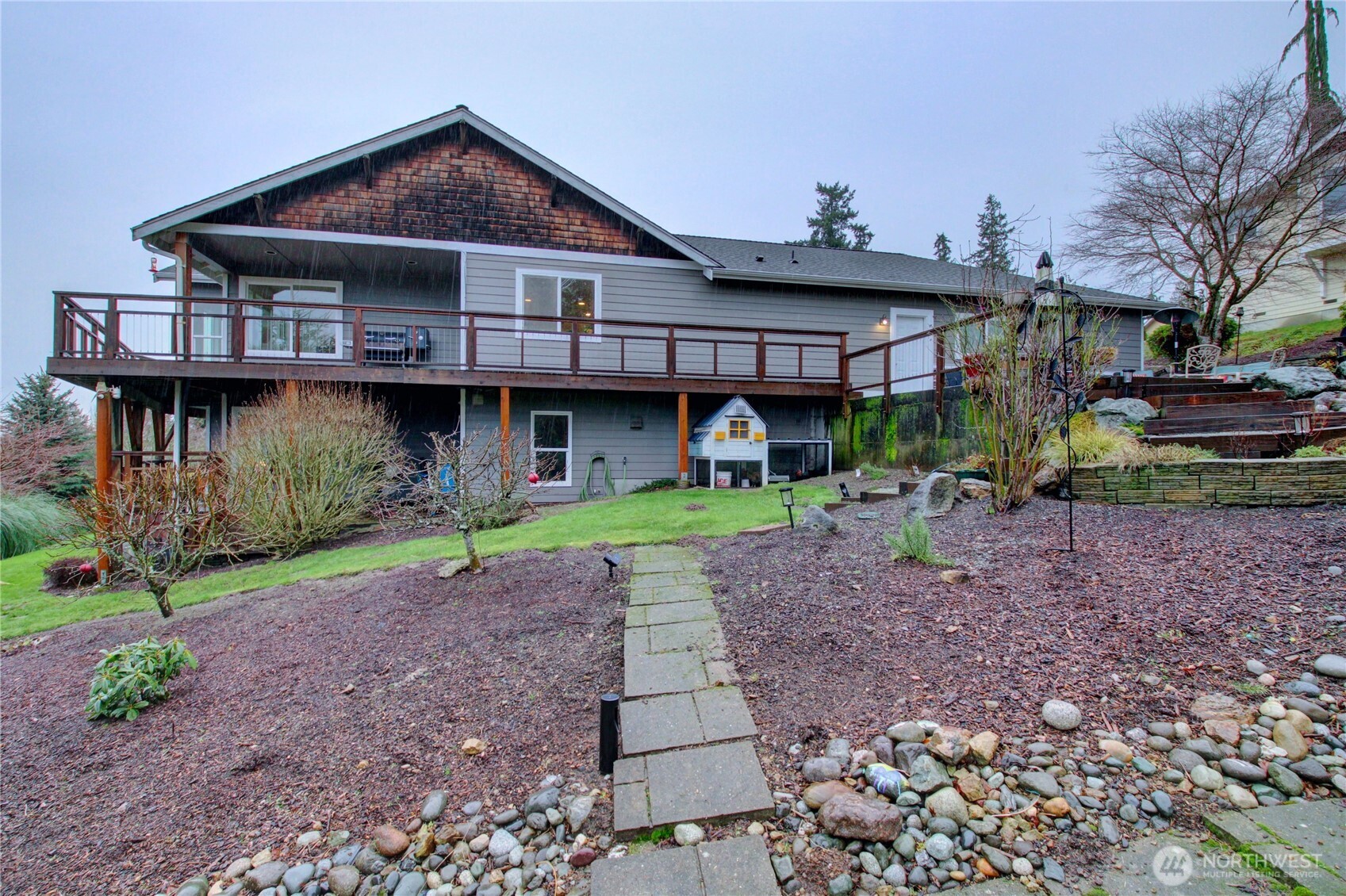 3200 Shelly Hill Road Mount Vernon, WA 98274 - Photo 31 of 39 a front view of a house with garden