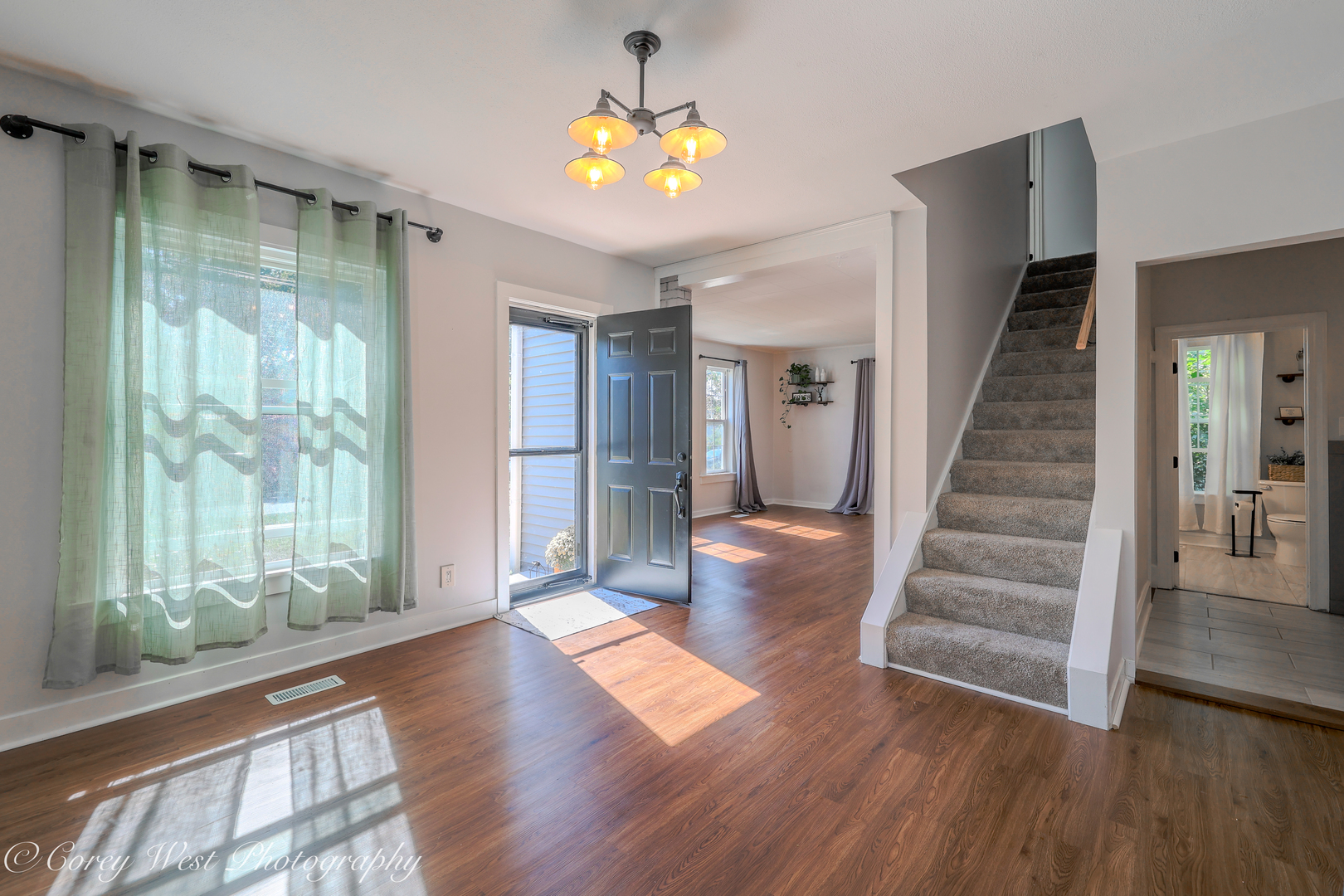 419 West Ottawa Street Sycamore, IL 60178 - Photo 3 of 32