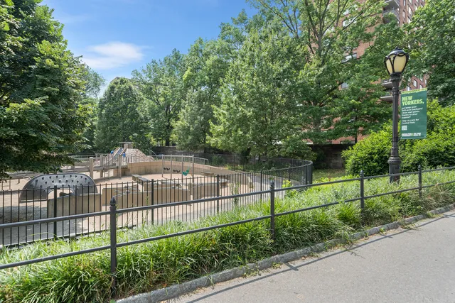 $425,000 | 4 West 101st Street, Unit 1 | Upper West Side