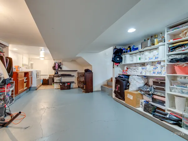 $385,000 | 51 Rozanne Drive, Addison, IL 60101