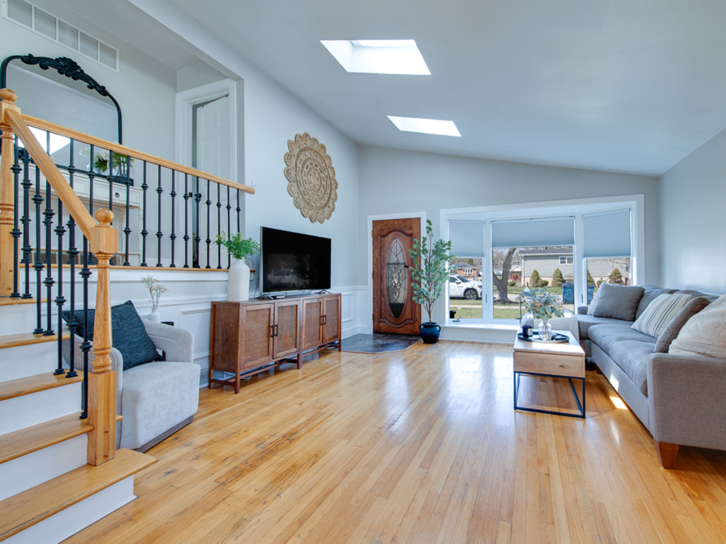 51 Rozanne Drive Addison, IL 60101 - Photo 3 of 27