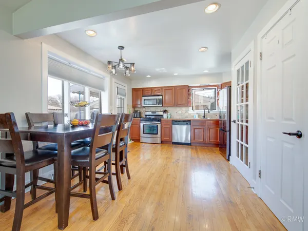 $385,000 | 51 Rozanne Drive, Addison, IL 60101