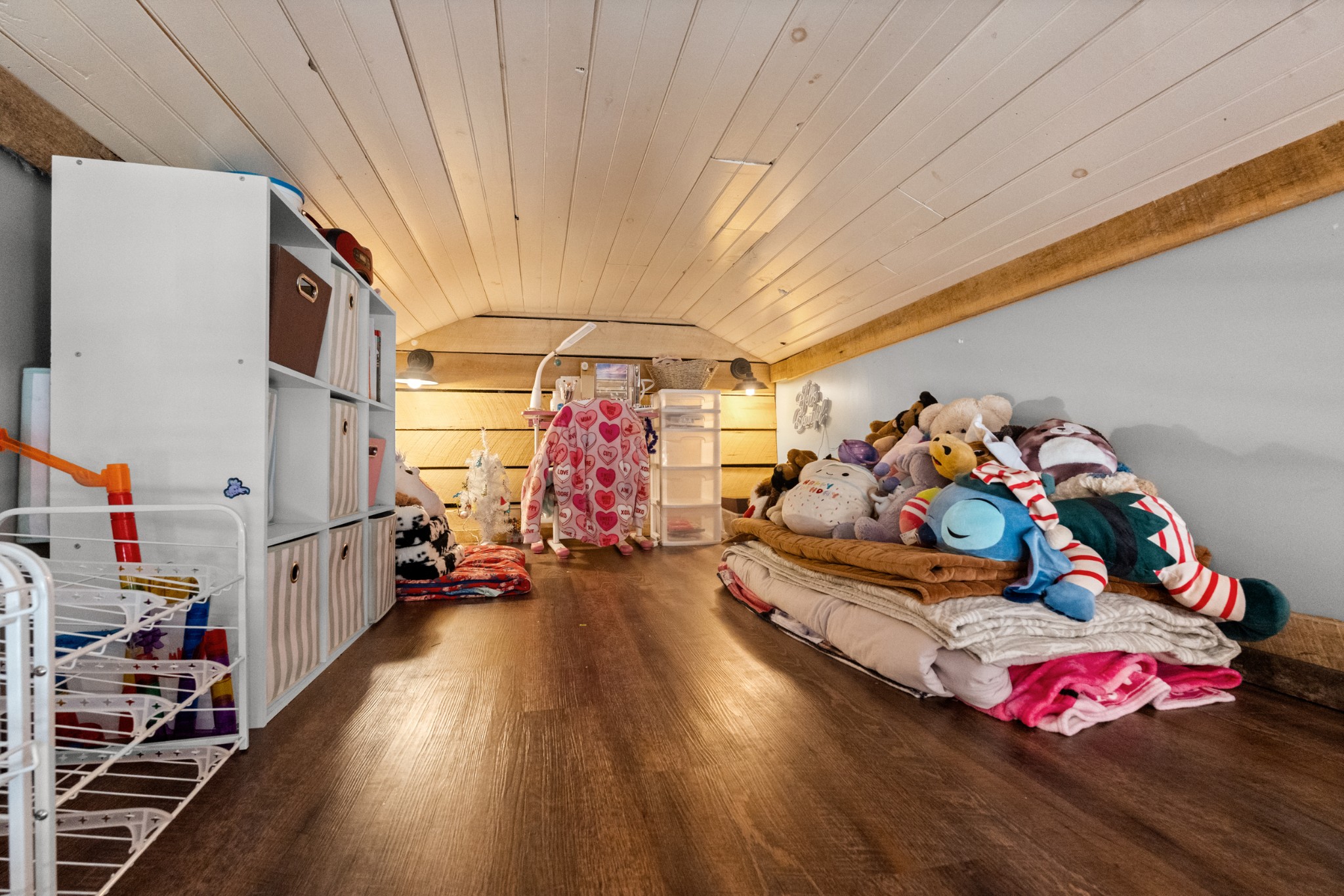 168 Mackin Road Linden, TN 37096 - Photo 27 of 32 a very nice looking room with many windows