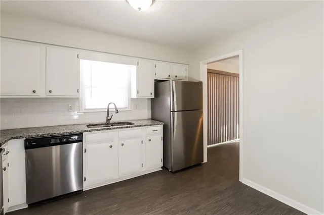 $2,065 | 6610 Northwest Graden Road, Kansas City, MO 64152