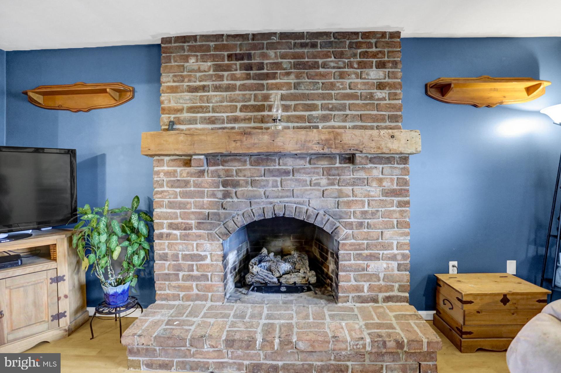 102 Wernersville Road Reading, PA 19608 - Photo 4 of 28