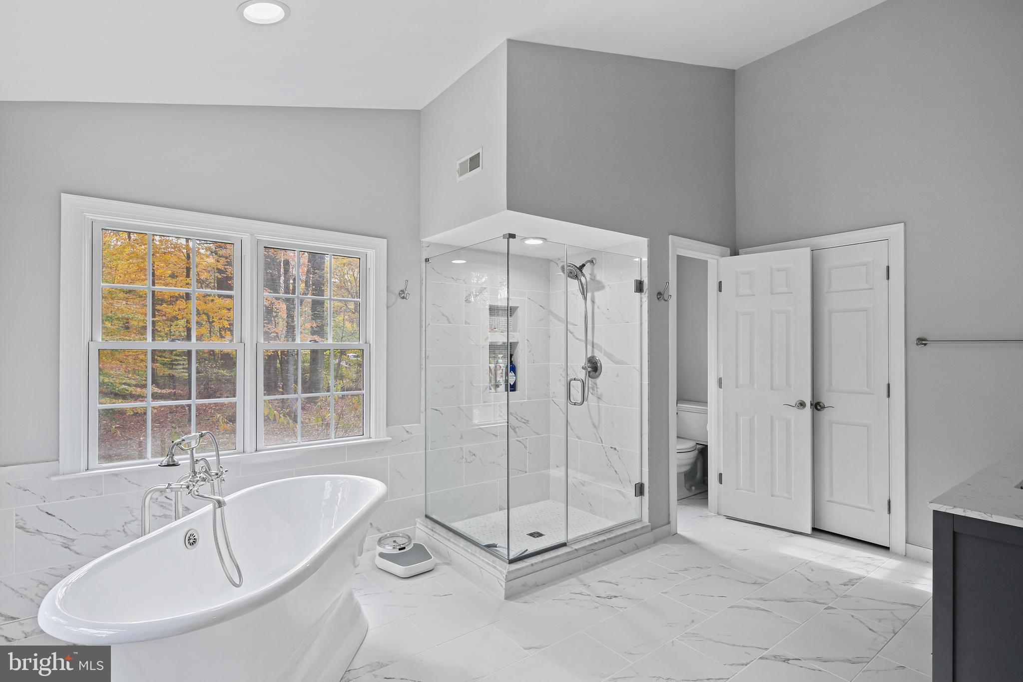 Completely Remodeled Primary Bath w/ Soaking Tub