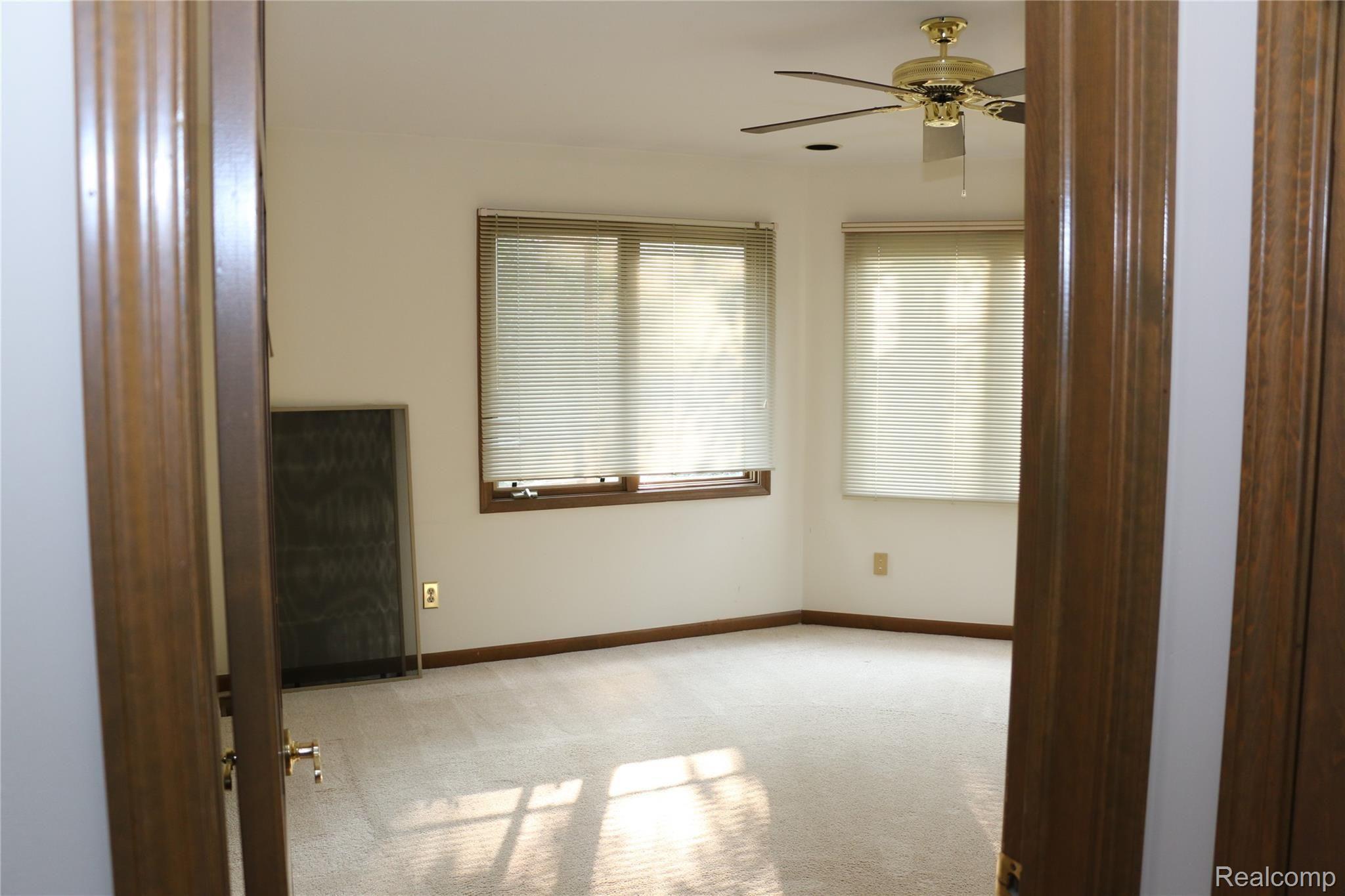 3660 Edinborough Drive Rochester, MI 48306 - Photo 56 of 68 Second upstairs bedroom