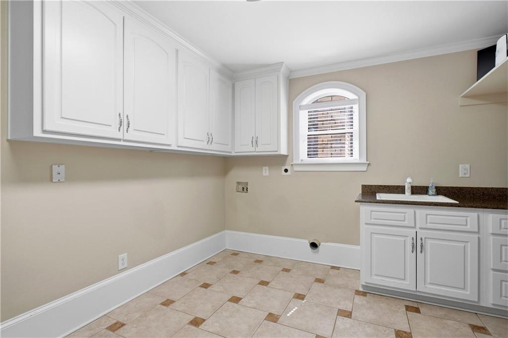 2552 Rosebud Road Grayson, GA 30017 - Photo 16 of 39