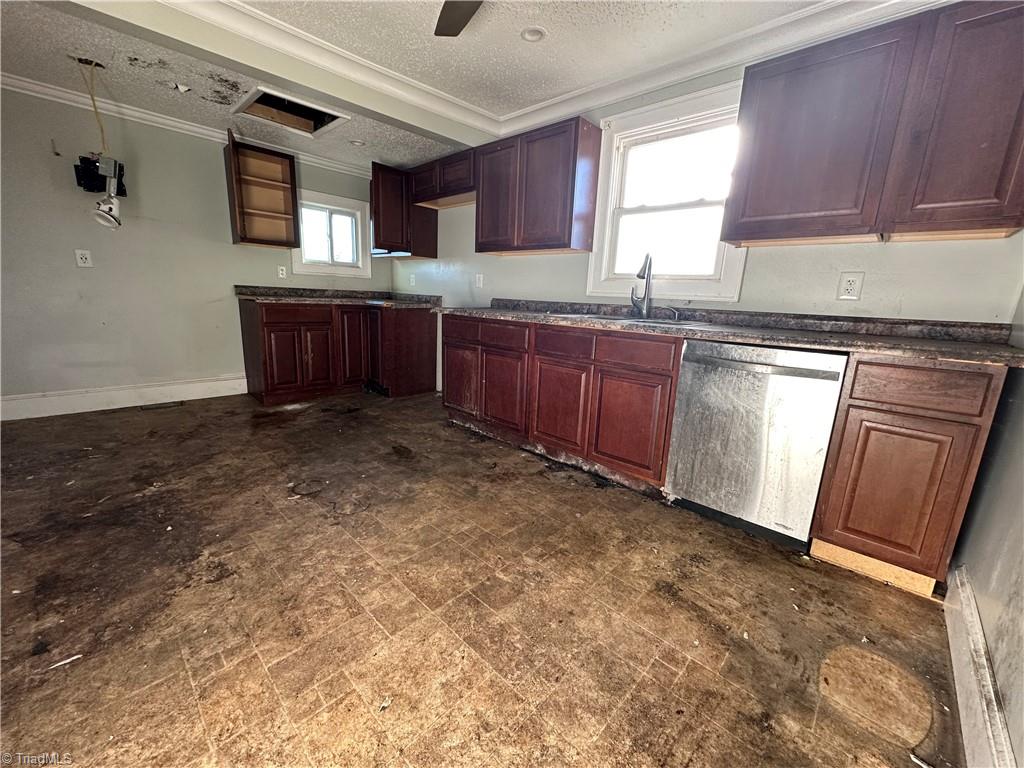 203 Coltrane Avenue High Point, NC 27260 - Photo 9 of 24 Gallery Image 9