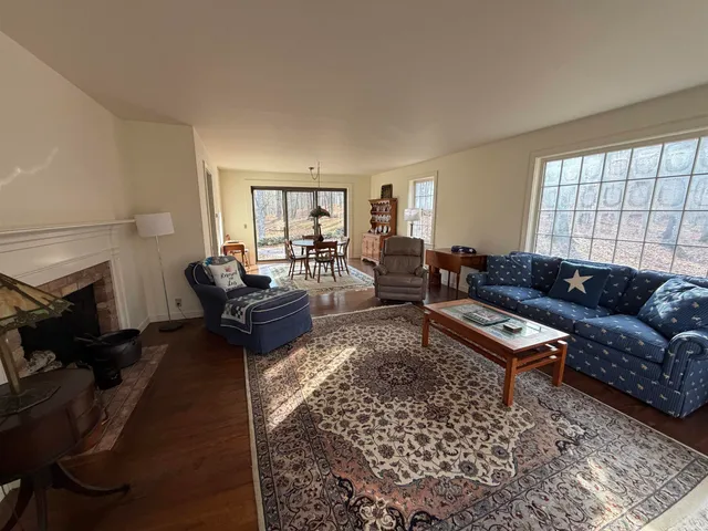 $985,000 | 72 Oakridge Way, Woodstock, VT 05091