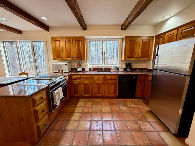 $985,000 | 72 Oakridge Way, Woodstock, VT 05091