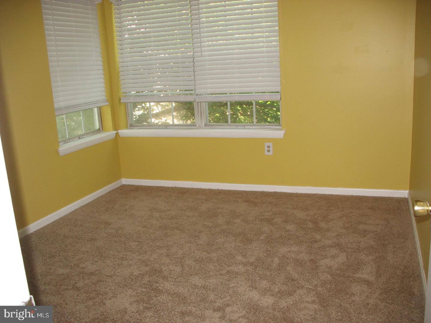 92 Meadow Ridge Road Absecon, NJ 08205 - Photo 6 of 9