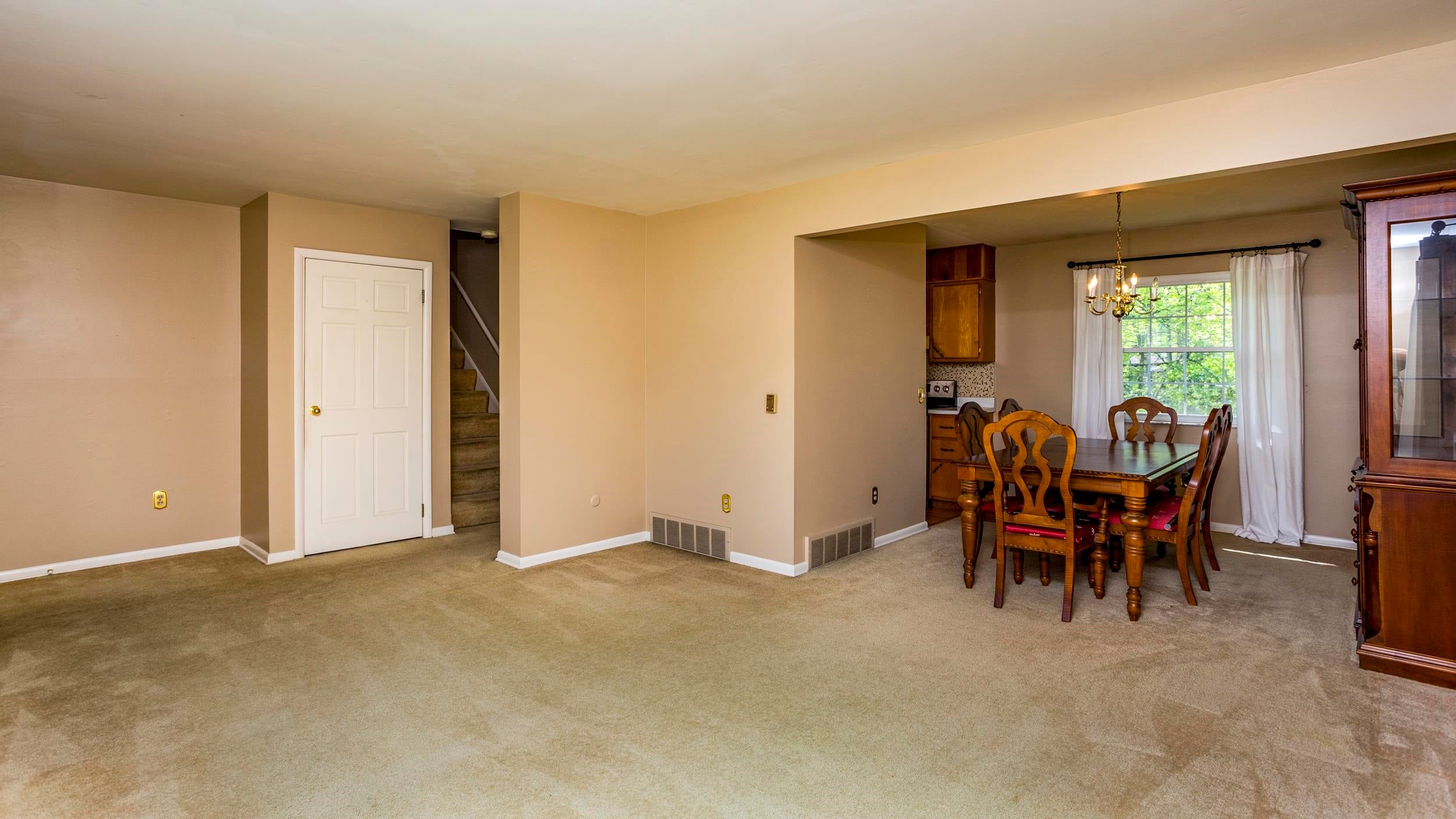589 Tallwood Road Huntington, WV 25705 - Photo 6 of 32 Gallery Image 6
