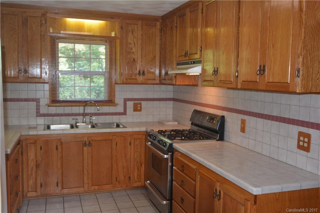 1637 Fallston Road Shelby, NC 28150 - Photo 4 of 23 Gallery Image 4