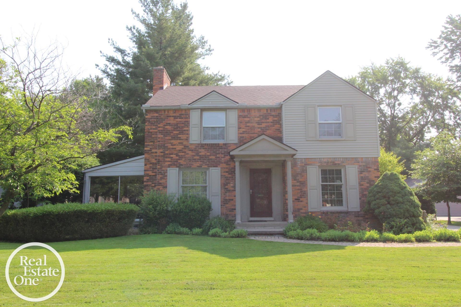 880 Pemberton Road Grosse Pointe, MI 48230 - Photo 3 of 50 50178128-7e2a5eba-6a92-4ca8-8783-c01c2003d657.JPG