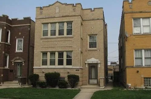$1,800 | 2827 North Parkside Avenue, Unit 2, Chicago, IL 60634