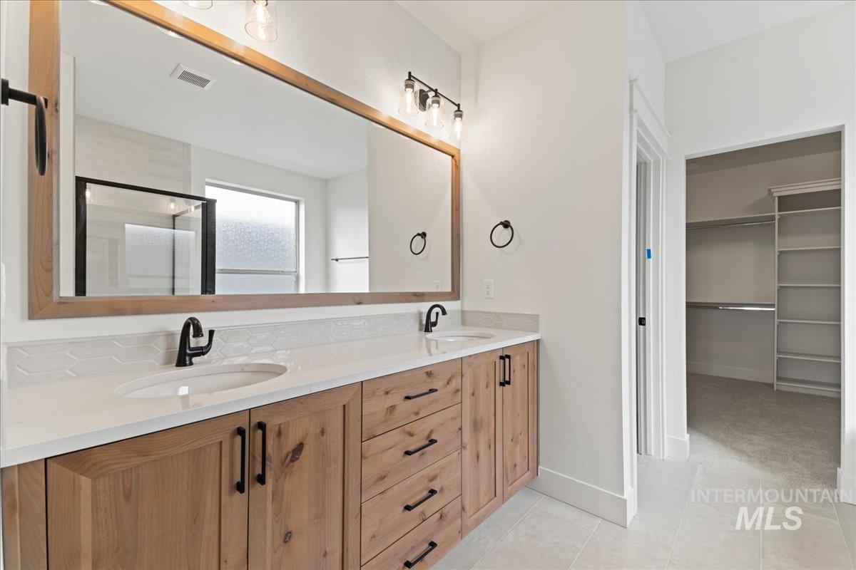 7774 West Daybreak Run Court Meridian, ID 83646 - Photo 6 of 7