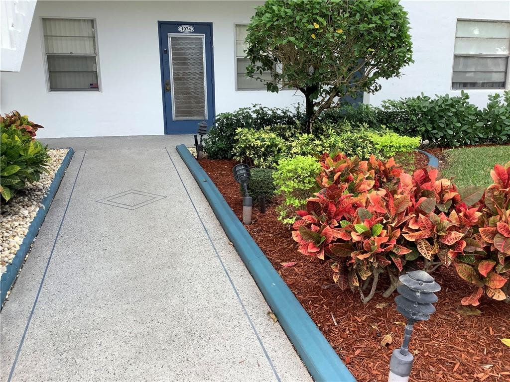 2078 Exeter, Unit 2078 Boca Raton, FL 33434 - Photo 3 of 35 Photo 3