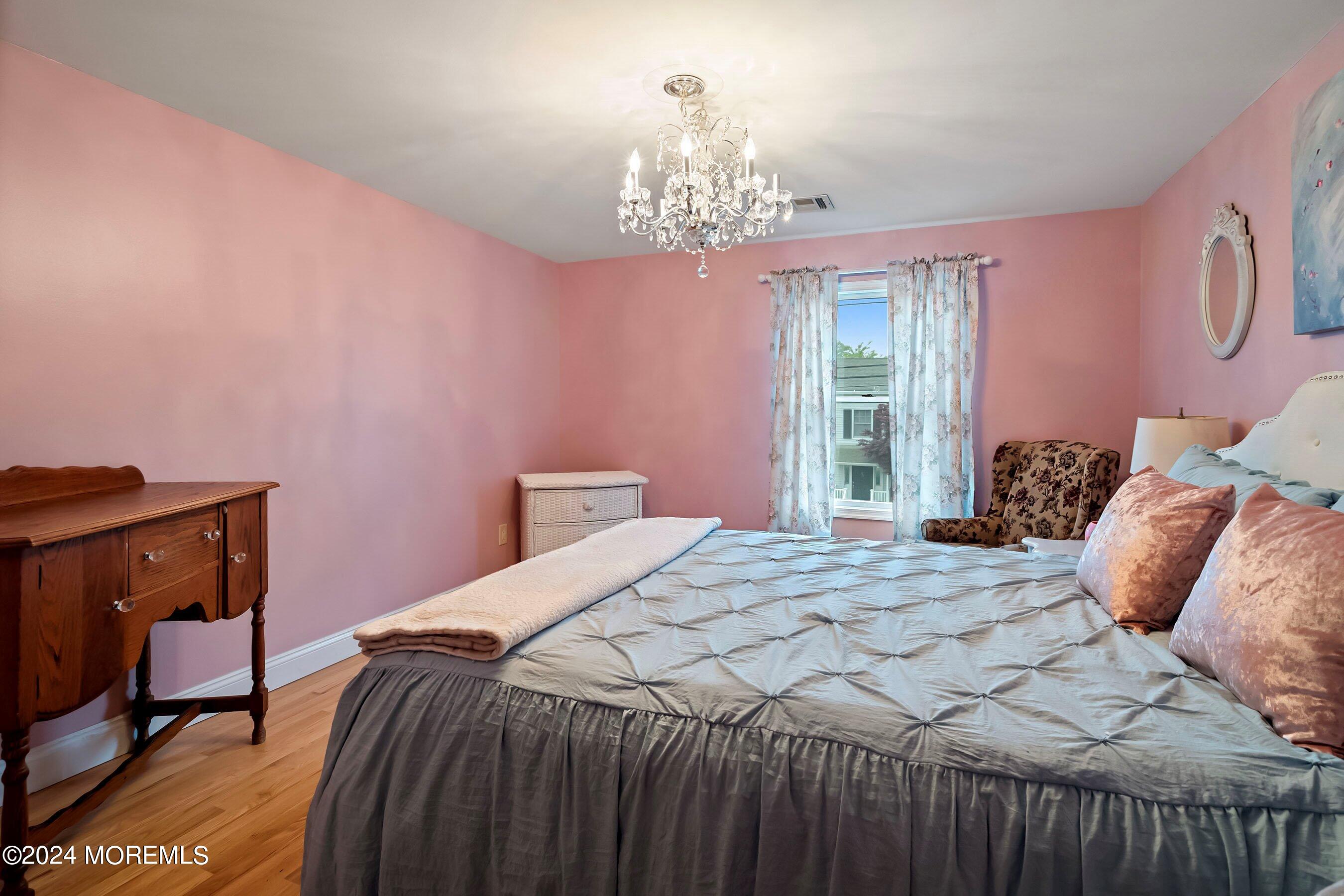 46 Compton Street Belford, NJ 07718 - Photo 18 of 35 19-Bed 2B