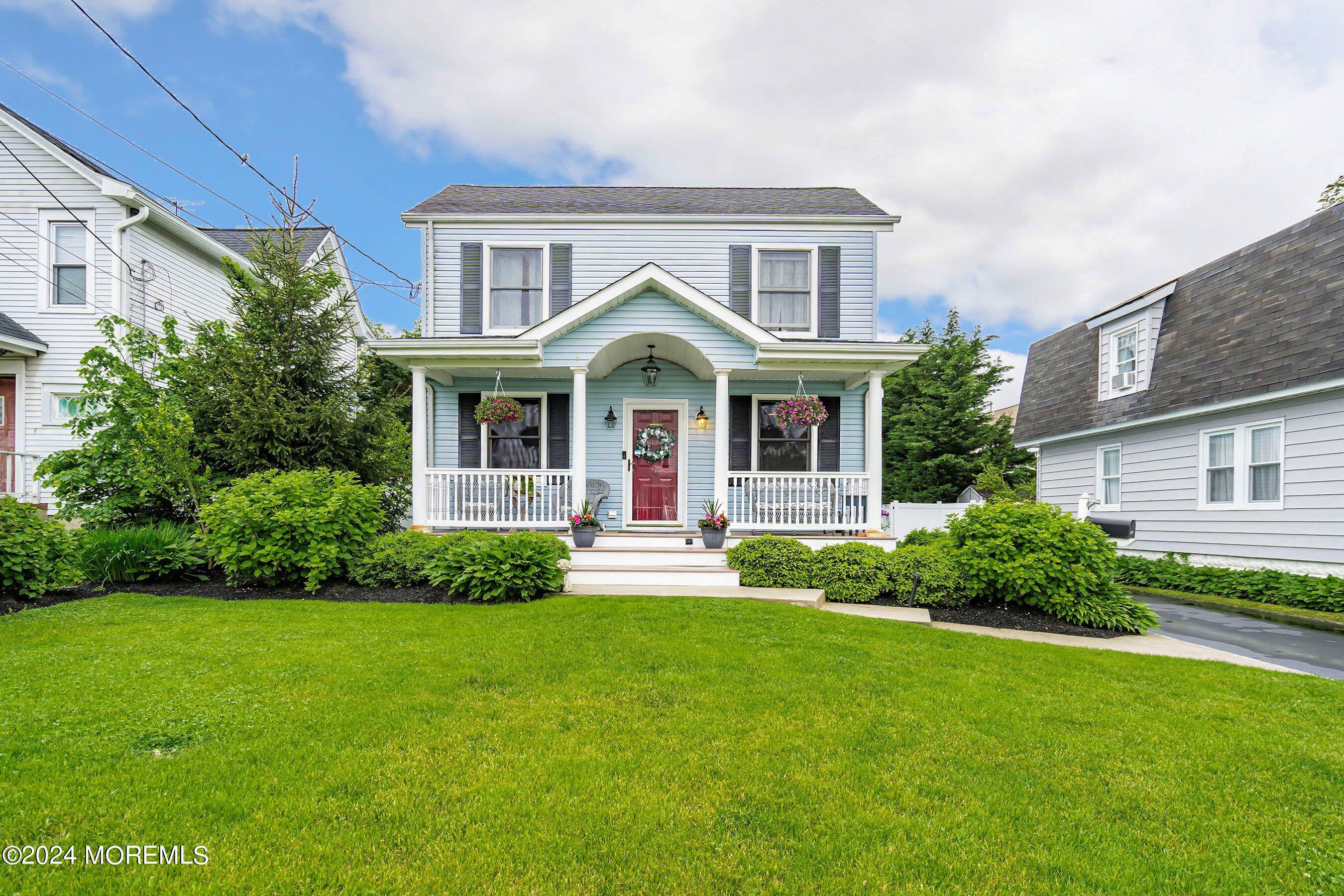 46 Compton Street Belford, NJ 07718 - Photo 2 of 35 01-Front
