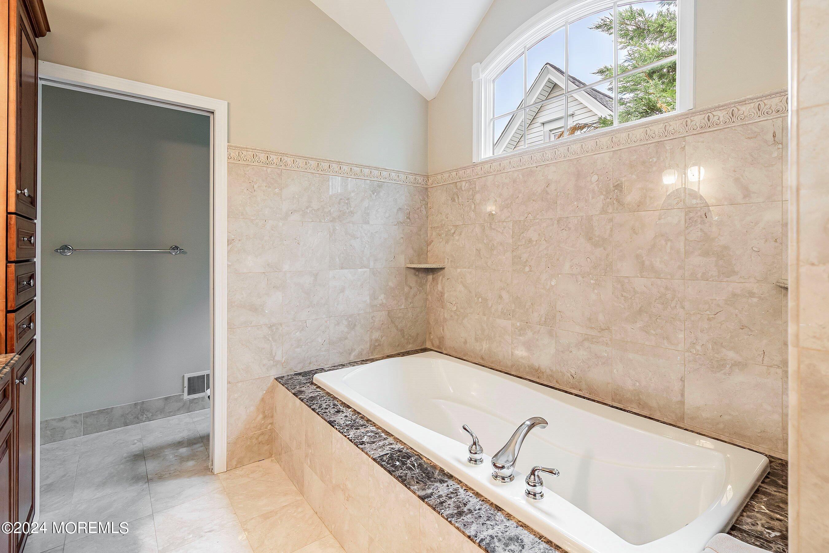 46 Compton Street Belford, NJ 07718 - Photo 25 of 35 26-Primary Bath