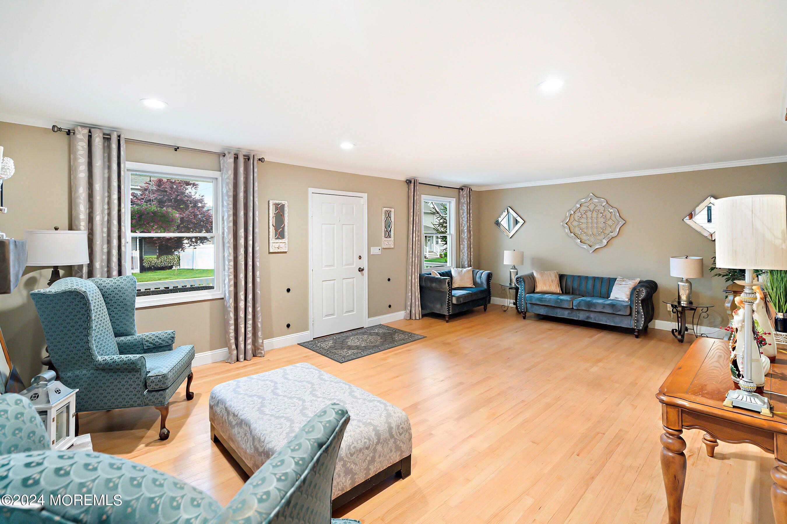 46 Compton Street Belford, NJ 07718 - Photo 7 of 35 08-Living 1B