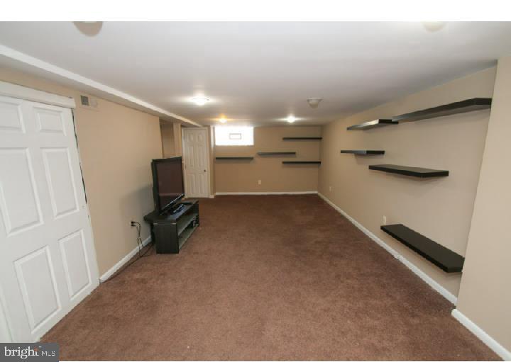 1613 Pennington Road Philadelphia, PA 19151 - Photo 17 of 19 Gallery Image 17