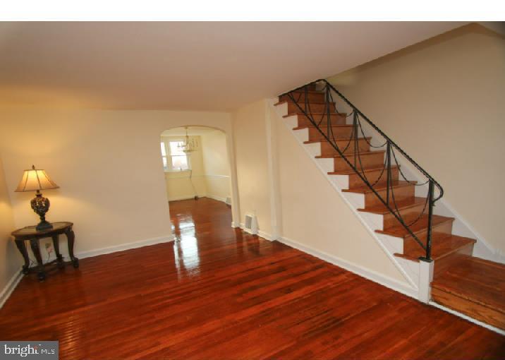 1613 Pennington Road Philadelphia, PA 19151 - Photo 4 of 19 Gallery Image 4