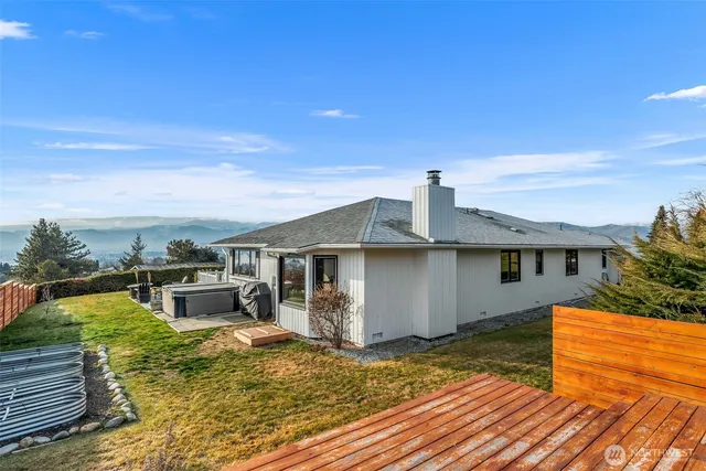 $725,000 | 106 Heather Lane, Wenatchee, WA 98801