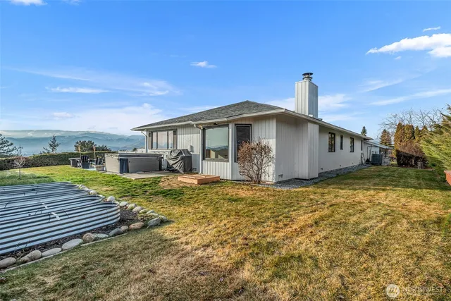 $725,000 | 106 Heather Lane, Wenatchee, WA 98801